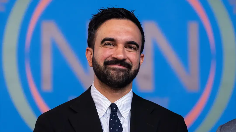 纽约迎来史上最年轻90后市长，马姆达尼是左翼版特朗普？