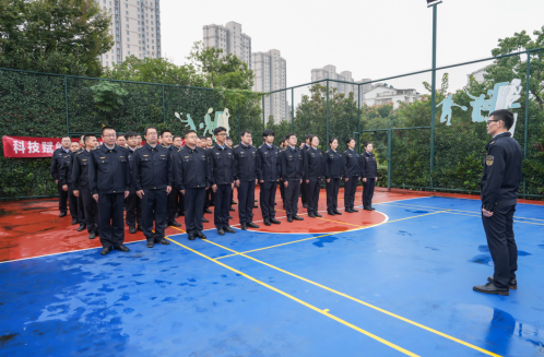 参训队员现场列队