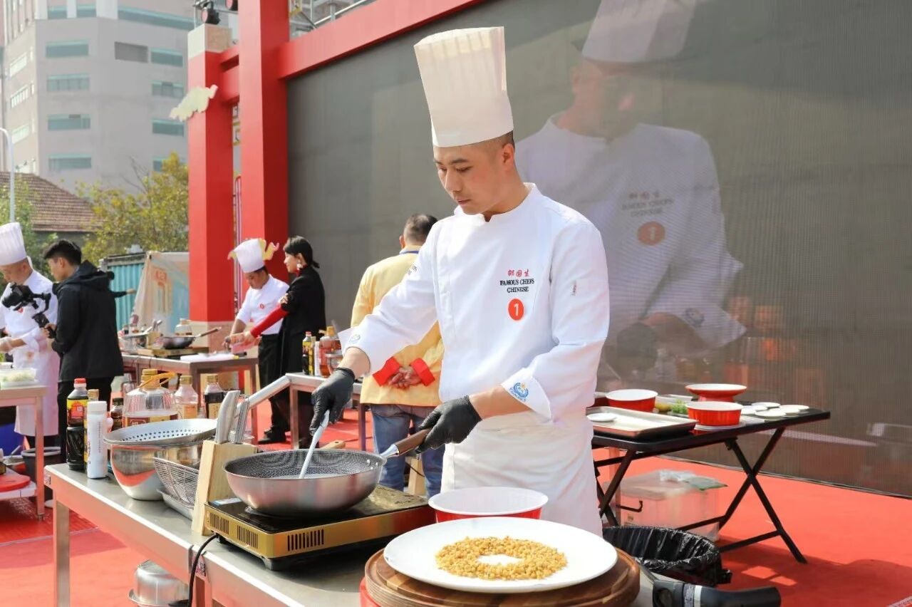 满汉全席重磅落位大鲍岛,百年里院何以香气四溢?