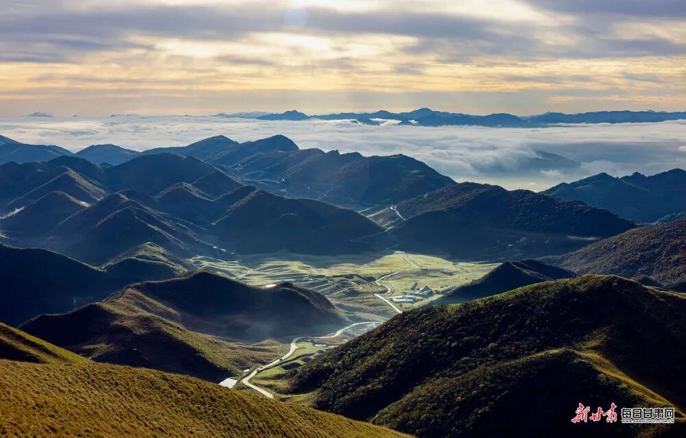 秋季到甘肃看“海” 畅游云端当自在小神仙