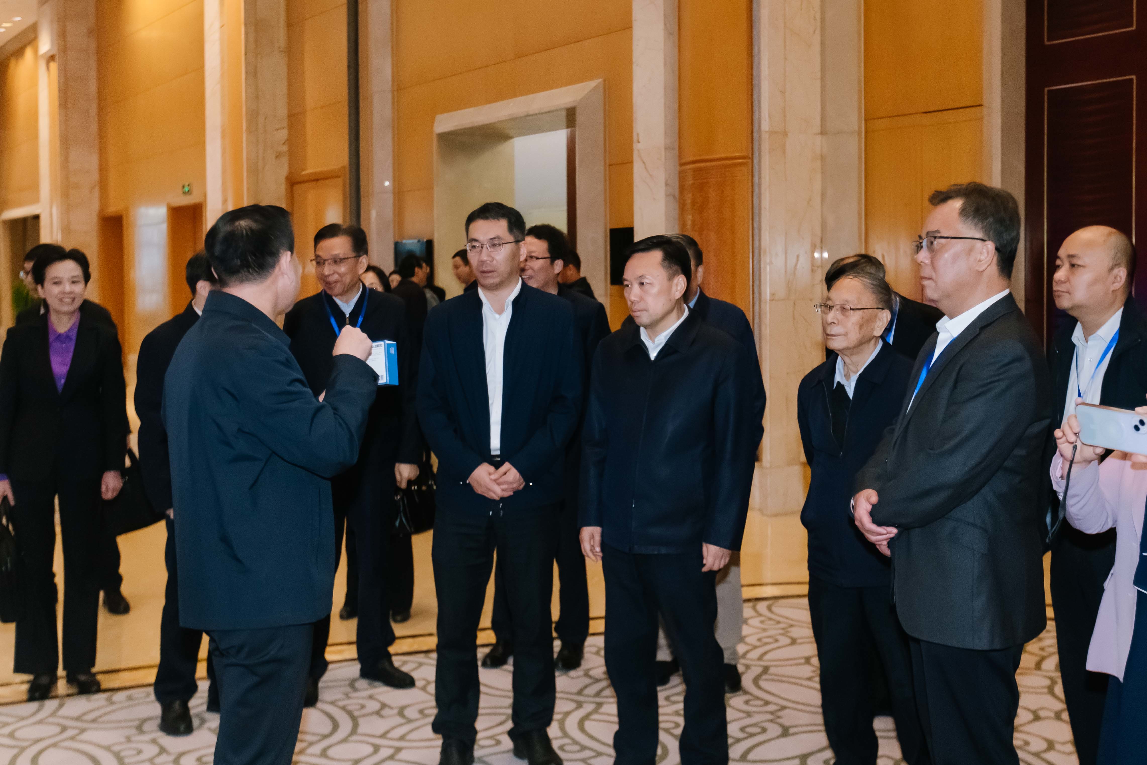 潮起海州湾 英才聚港城！2025花果山英才双创周开幕