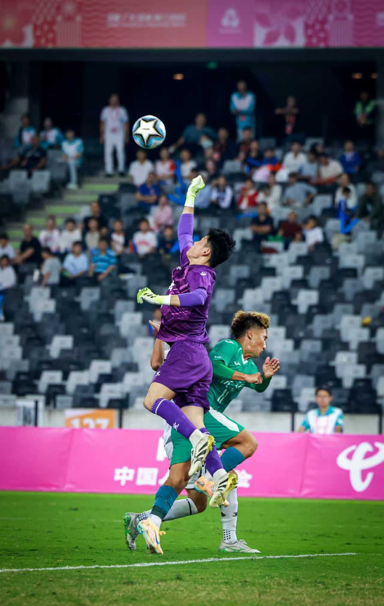 十五运会男足U20组别开赛,山东队2:1力克新疆队迎开门红