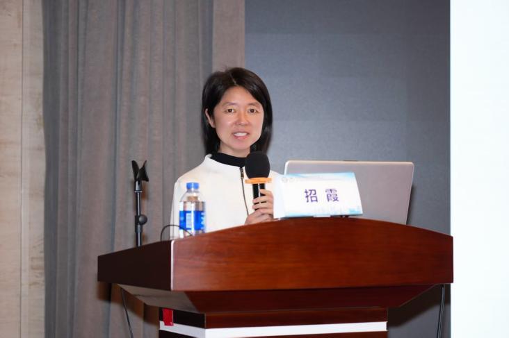 东南大学附属中大医院生殖医学中心主任招霞作《精子优选的研究进展》报告