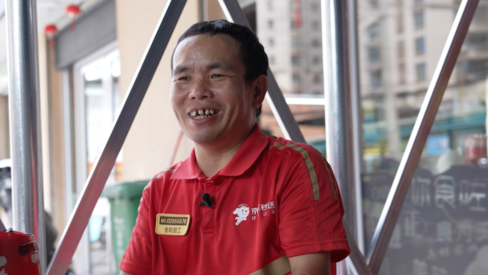 我27岁遭遇非法用工失去右手，负责人跑路，万念俱灰时被医生一句话骂醒