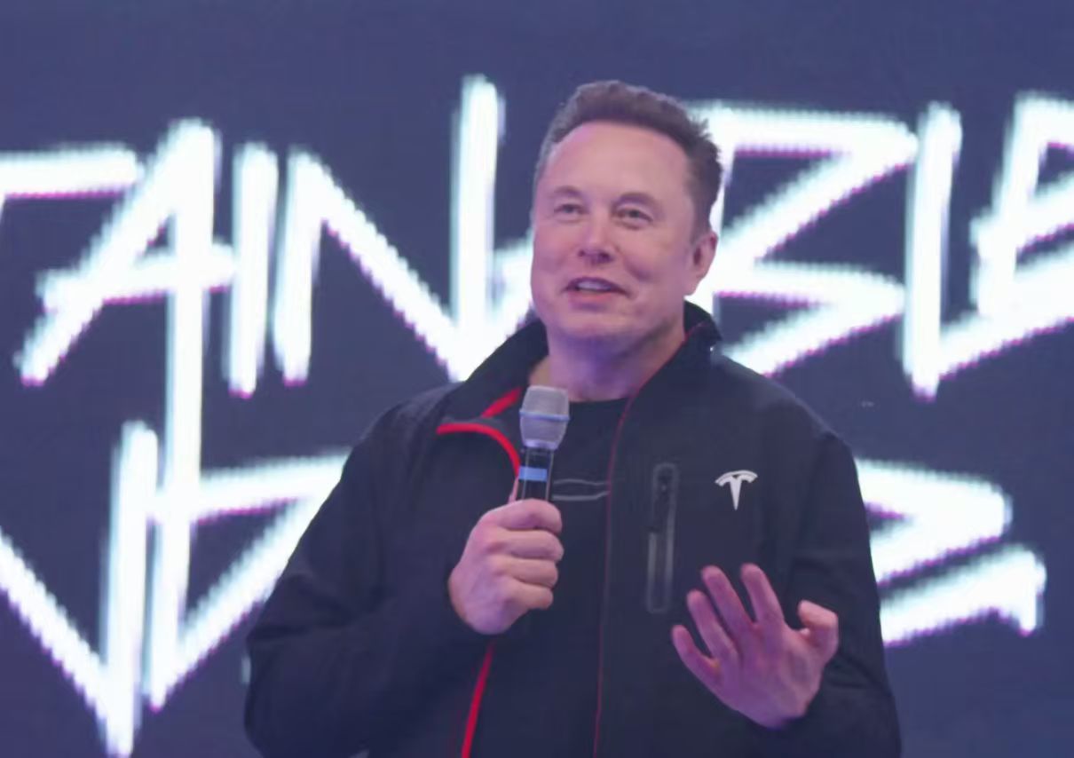 马斯克股东大会释放大量信息:FSD很快在华获批 AI或掌控未来