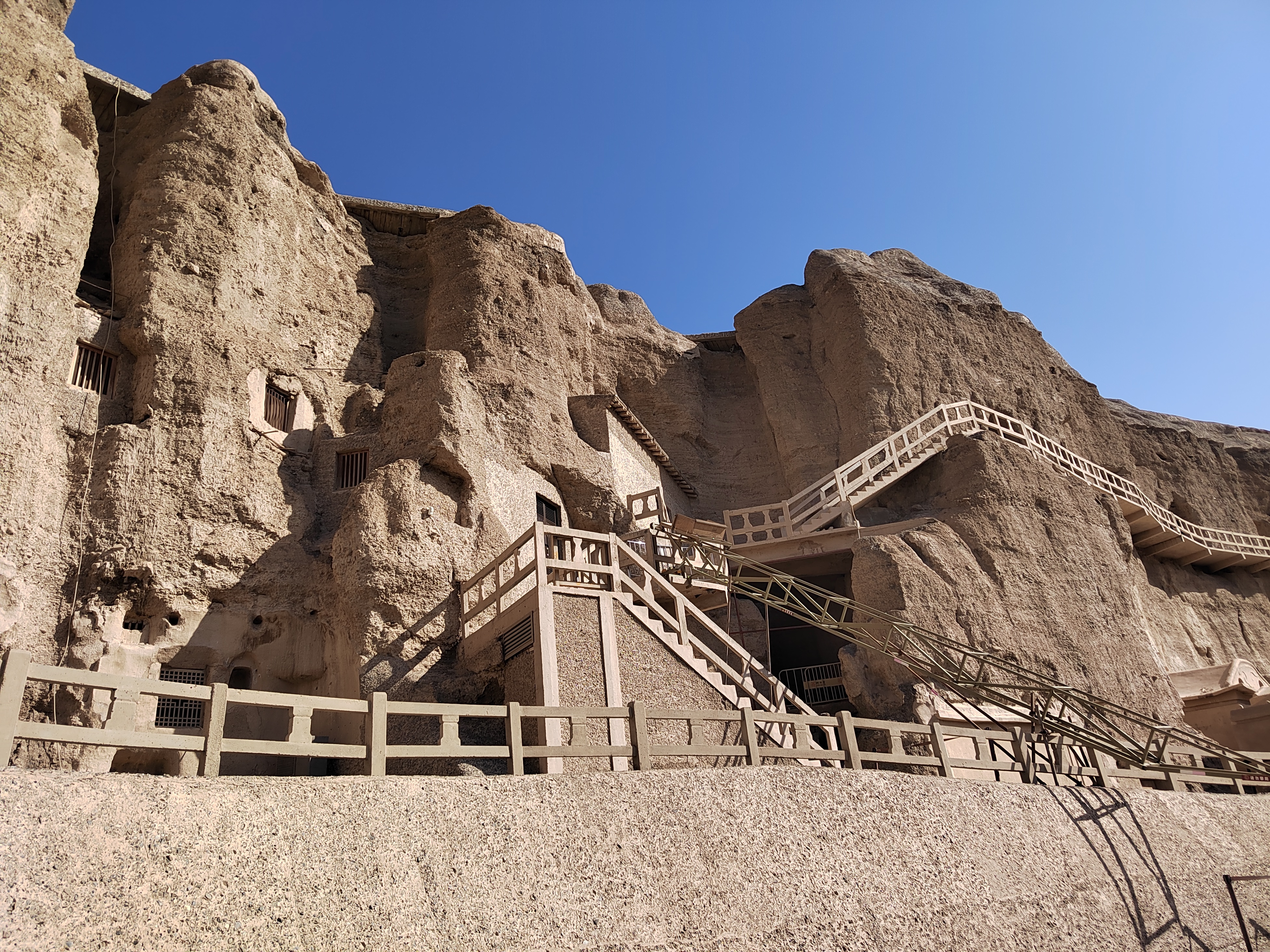 何以中国·壁画里的中国｜丝路壁画迎来新“生机”