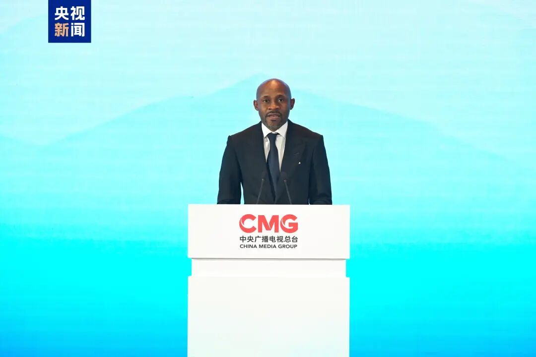 刚果民主共和国新闻和媒体部长、政府发言人穆亚亚