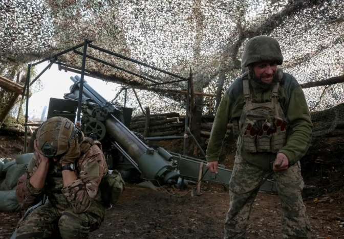 在红军城作战的乌军。