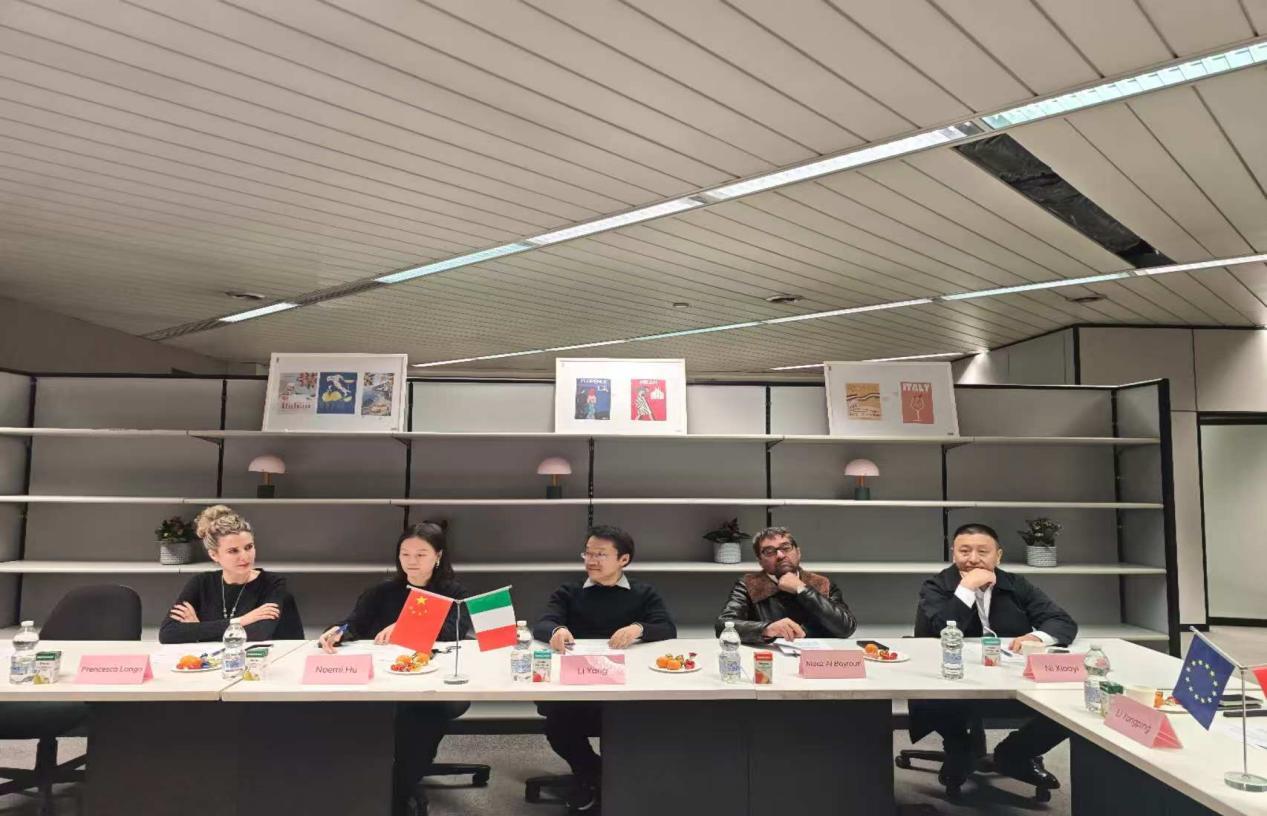 宁波市委常委、组织部部长蒋伟峰一行到访欧洲宁波总商会