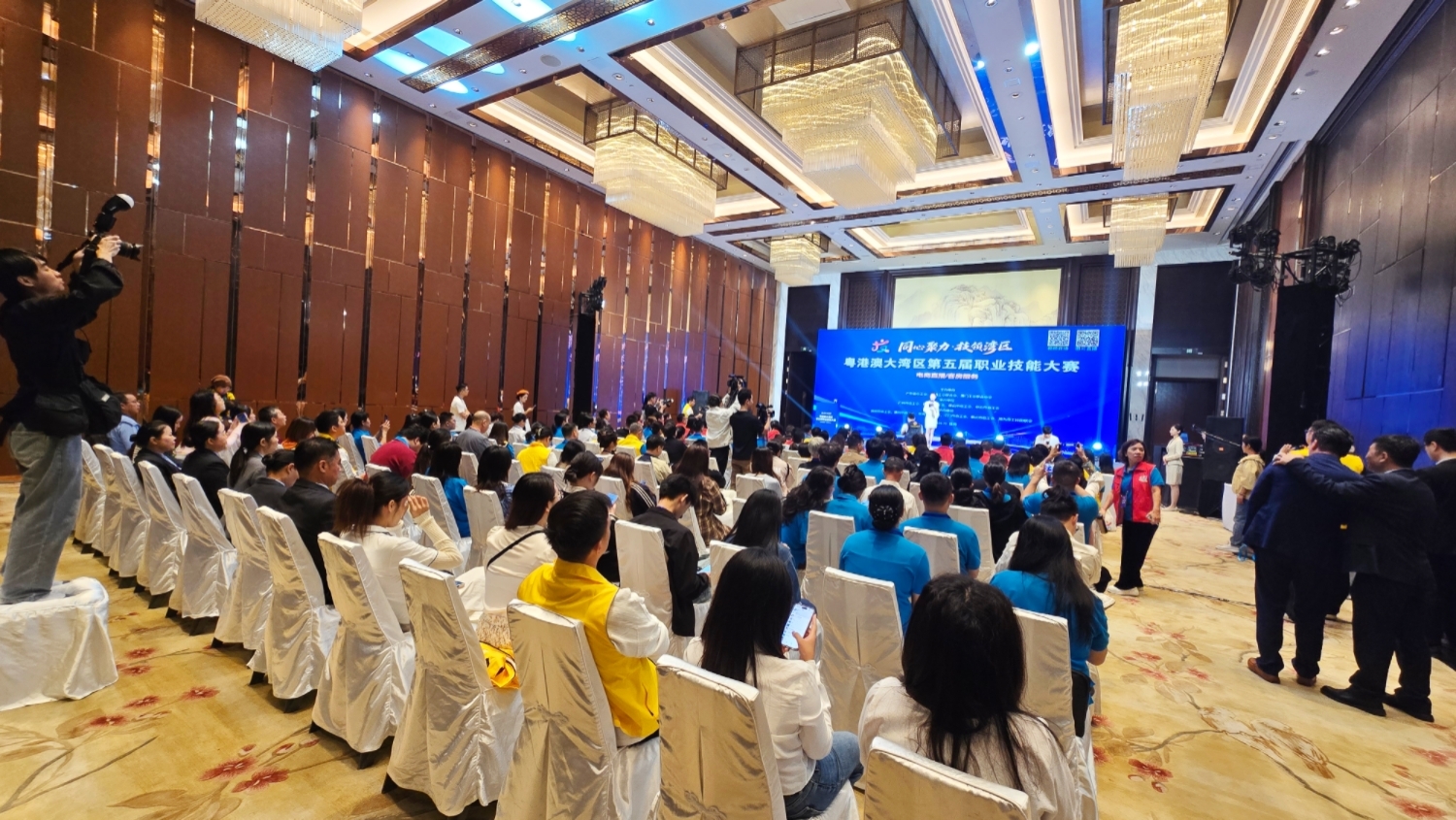粤港澳大湾区以赛育才 电商直播与客房服务竞赛珠海“练兵”