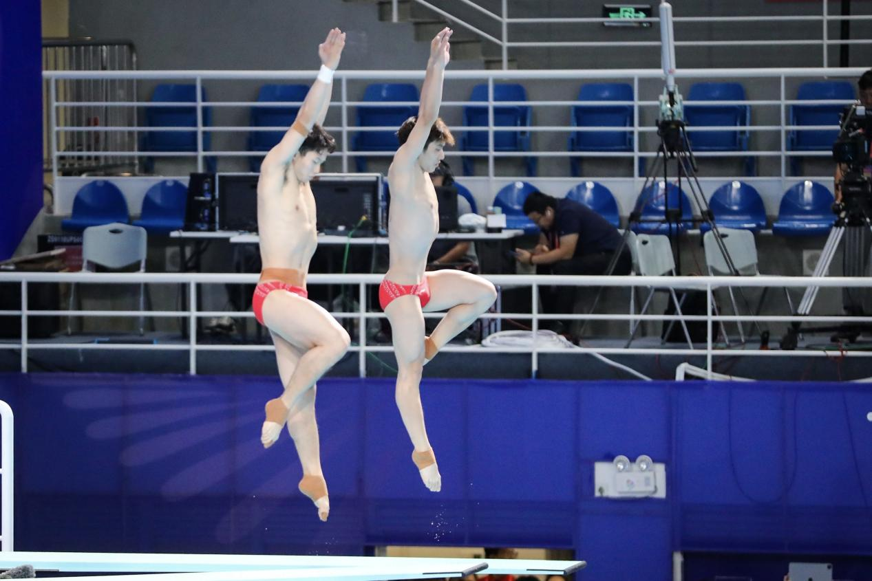 王宗源領軍逆襲 湖北跳水男團全運會首摘銀