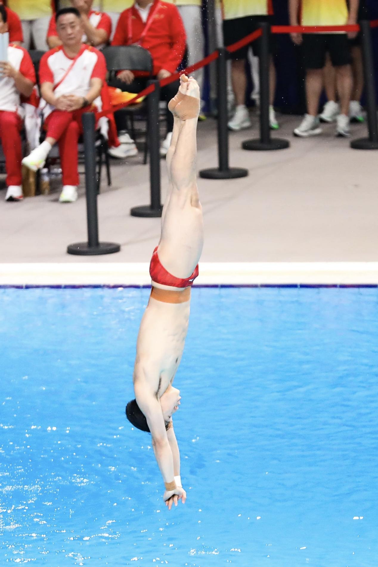 王宗源領軍逆襲 湖北跳水男團全運會首摘銀