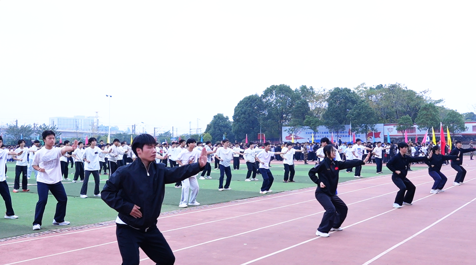 2025级师生武术拳表演