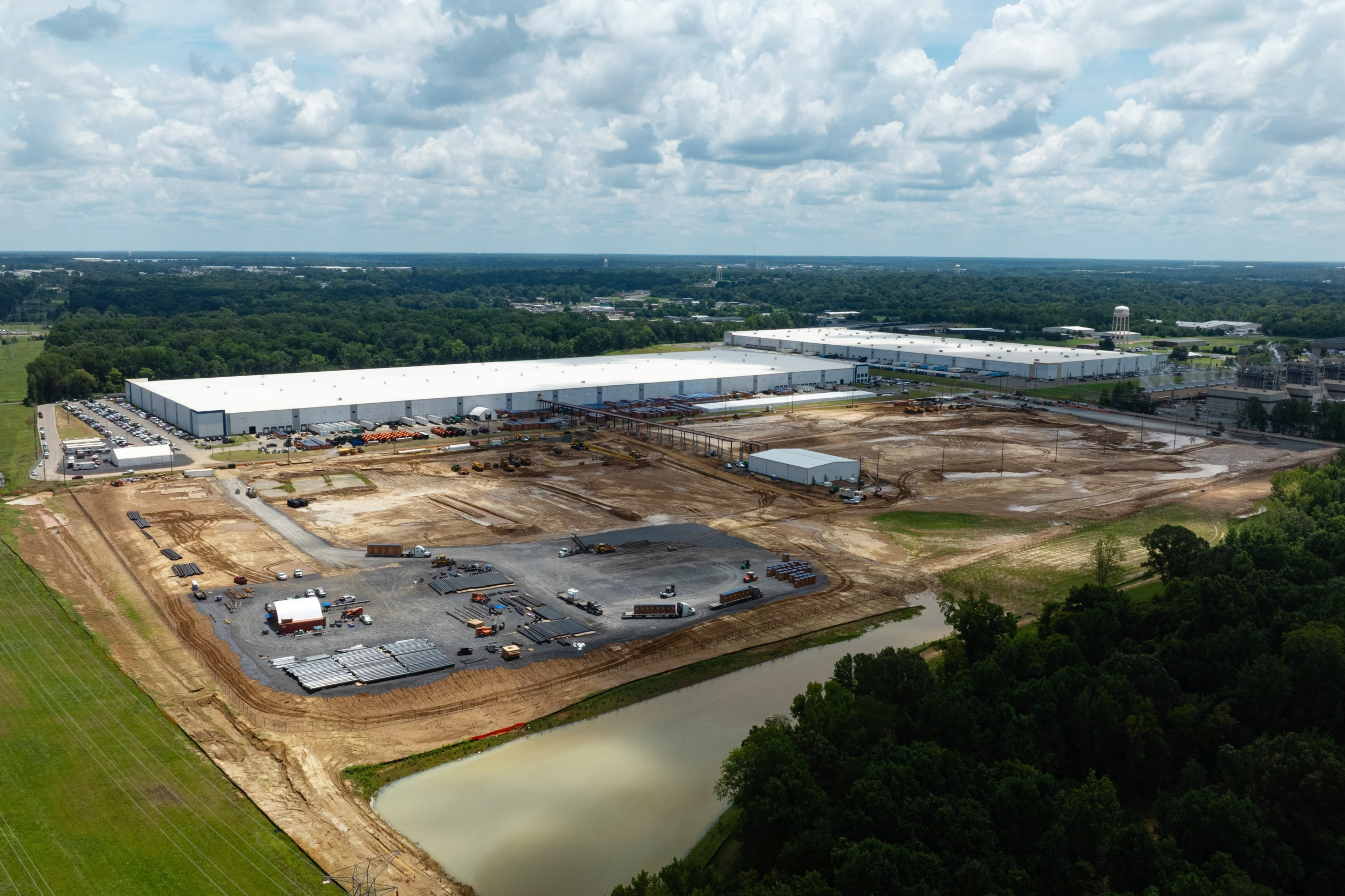 xAI在孟菲斯建立的AI数据中心