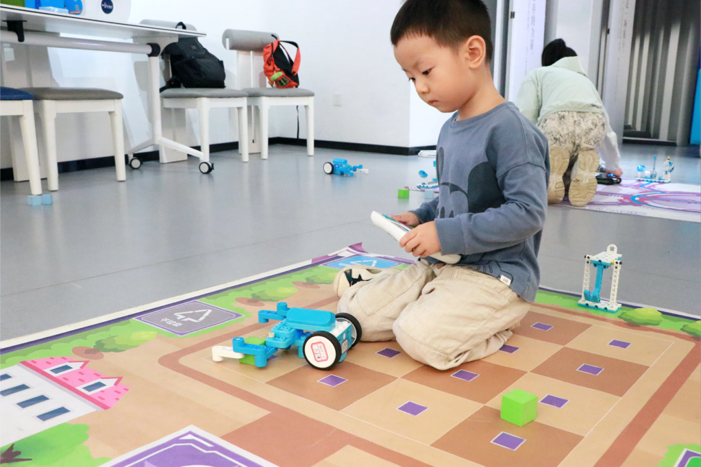 “明法先锋·护苗行动”启动,以法治教育宣传护航青少年成长