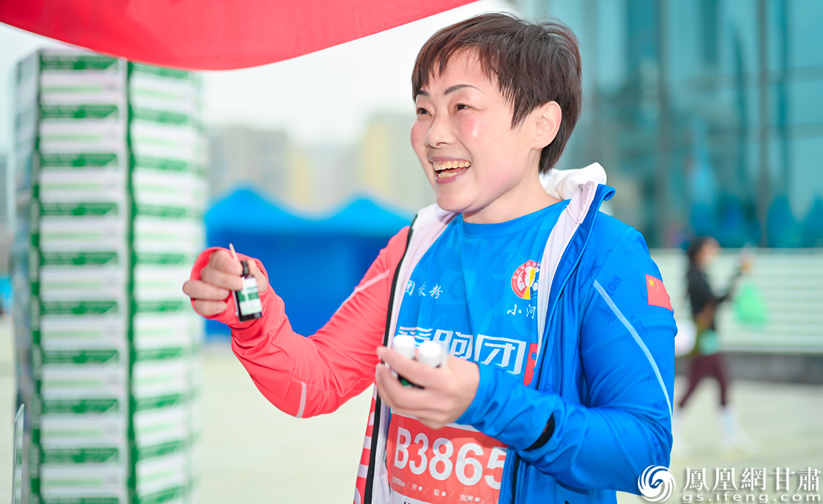 南充本地跑者何国清对宣肺止嗽合剂的口感和效果赞不绝口