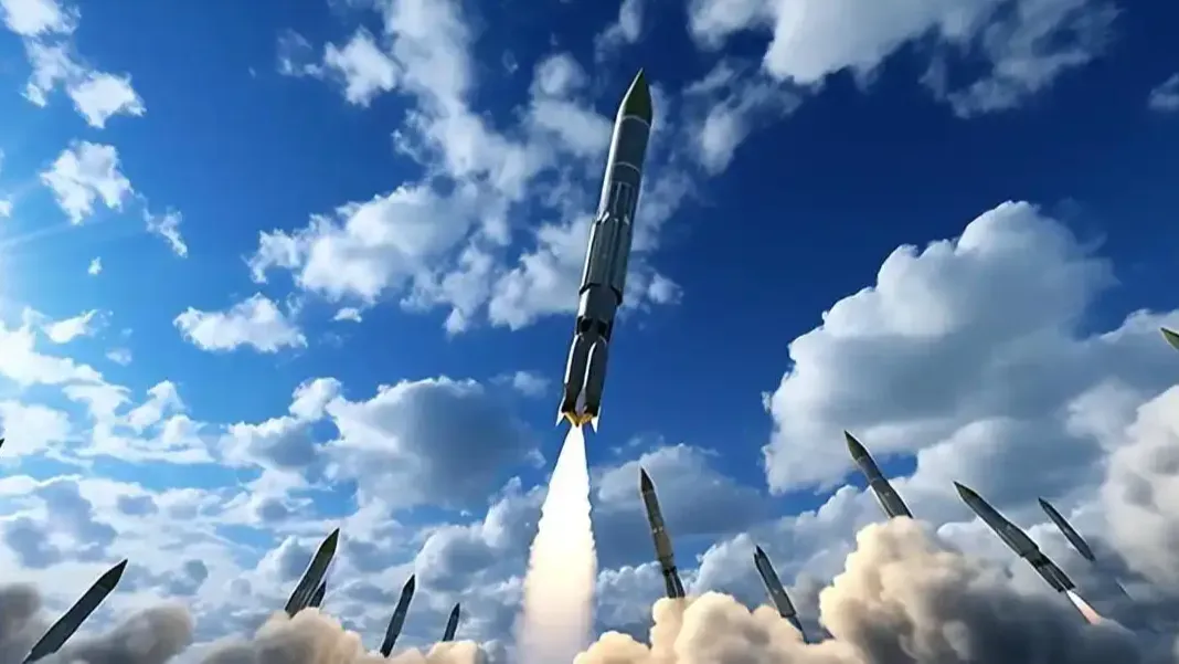 导弹产能严重不足拖累战备力？美军加速部署高超音速武器，追赶中国