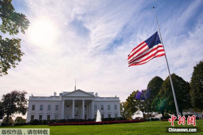 美国前副总统切尼去世后,白宫降半旗
