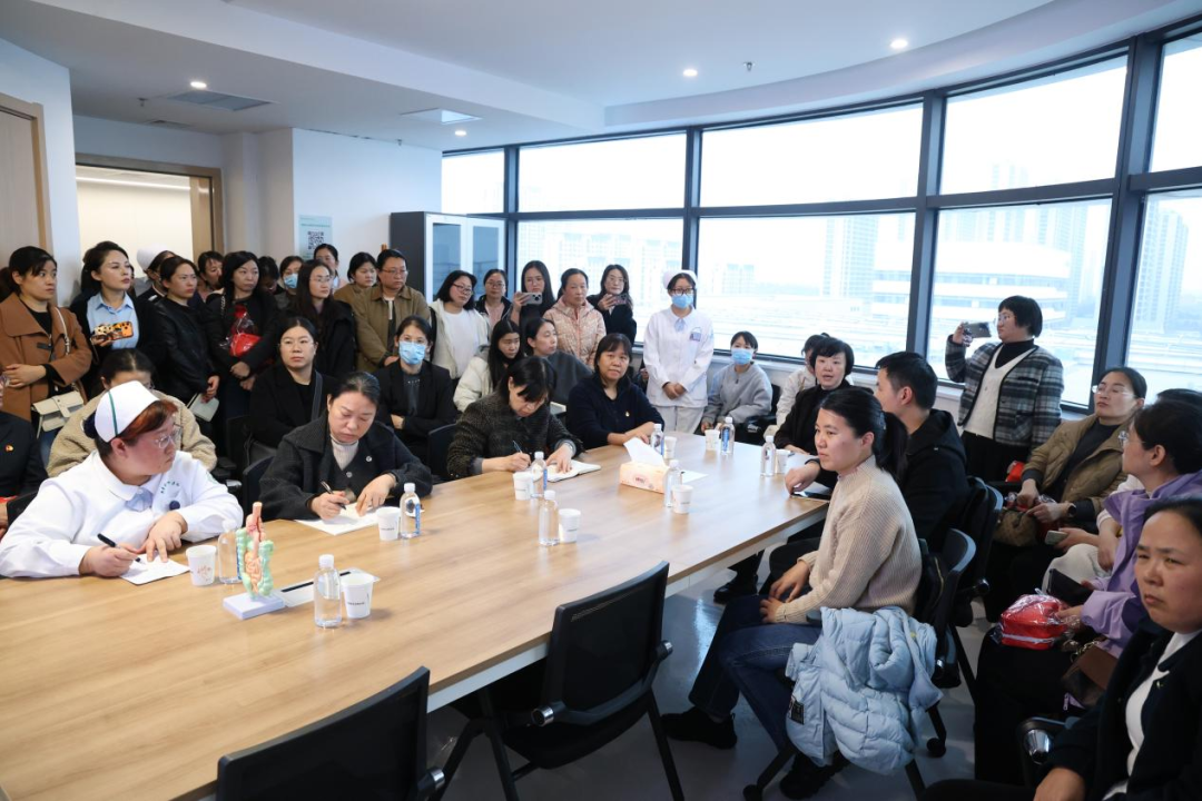 齐鲁医院德州医院承办中华护理学会2025年“党建+延续性护理”科技志愿服务暨会员服务专场学术会议