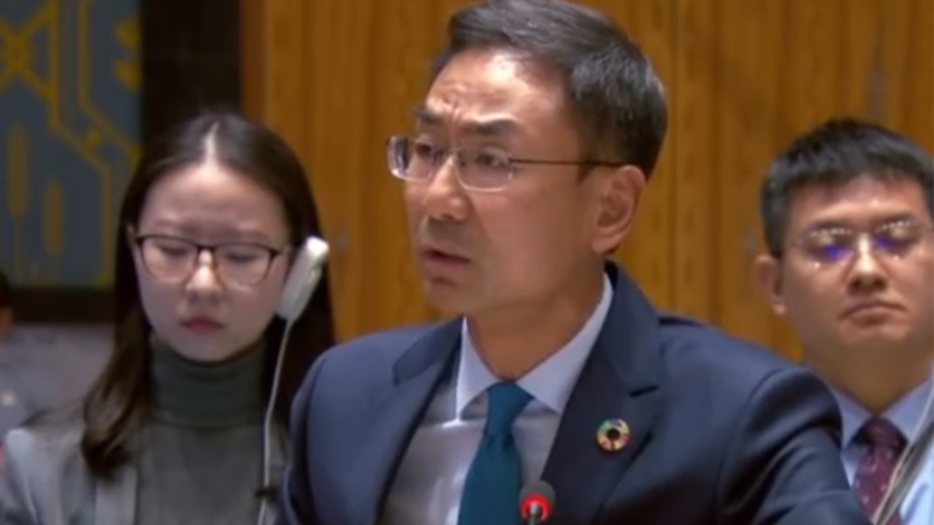 “那我也就不再含蓄了”联合国安理会上耿爽直接点名美国：应对气候变化合作，美国是最大障碍