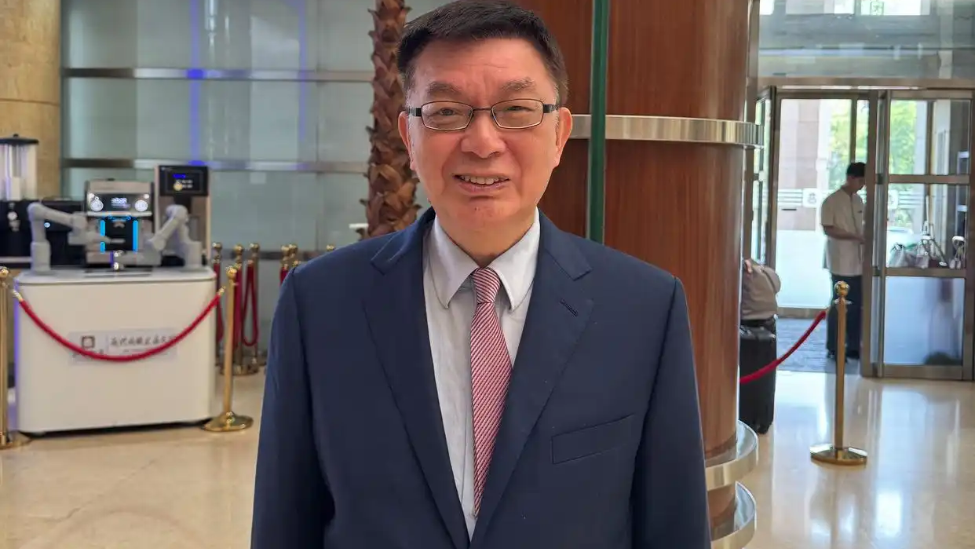 苑举正谈郑丽文当选国民党主席，直言她带来了三个希望