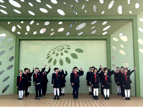 11月3日，石家庄市草场街小学开展“消防有我 强国有我”主题演讲。李雨桐摄