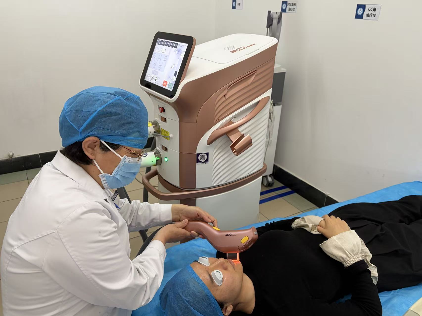 微笑青岛 | 青岛市海慈医疗集团皮肤科主任郑玮清：“中西合璧”医皮肤，温情关怀润病患