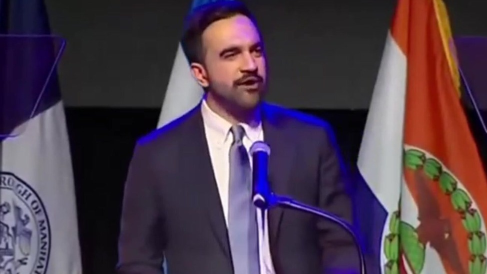 马姆达尼激情发表胜选讲话：我们将终结腐败文化，阻止特朗普这样的亿万富翁逃税