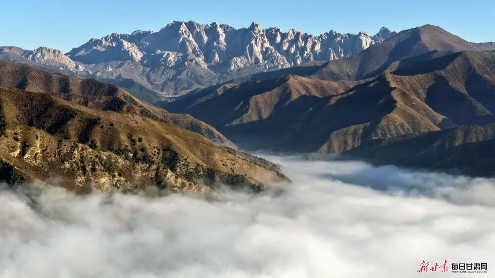 秋季到甘肃看“海” 畅游云端当自在小神仙