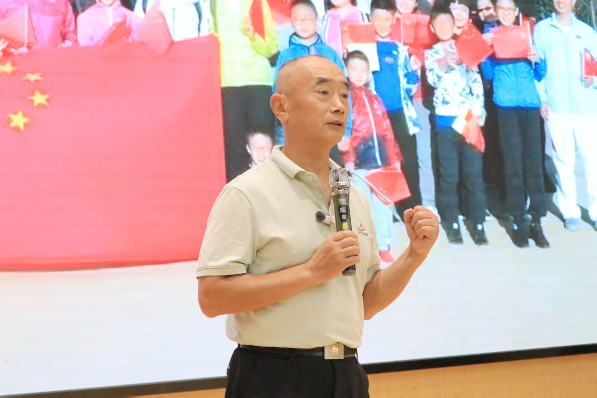 微笑青岛|“公益青岛周末课堂”创始人李文胜:用爱托举生命,温情滋养心苗