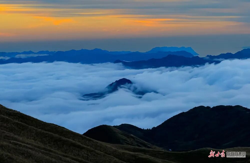 秋季到甘肃看“海” 畅游云端当自在小神仙