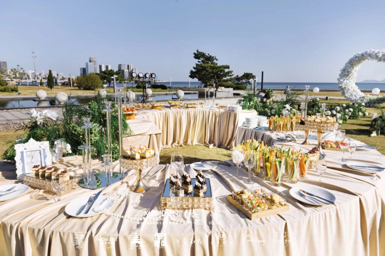 山海为证·爱启新篇|目的地婚礼&2026年婚宴菜单发布会圆满落幕