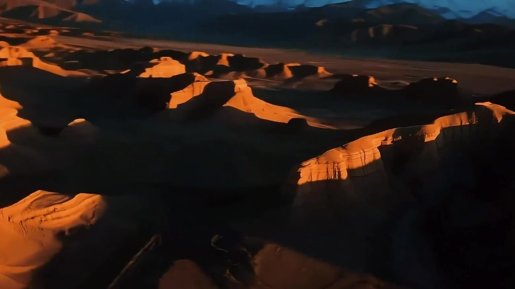 “画”说河西走廊市井百态　千年前烟火气你AI了吗