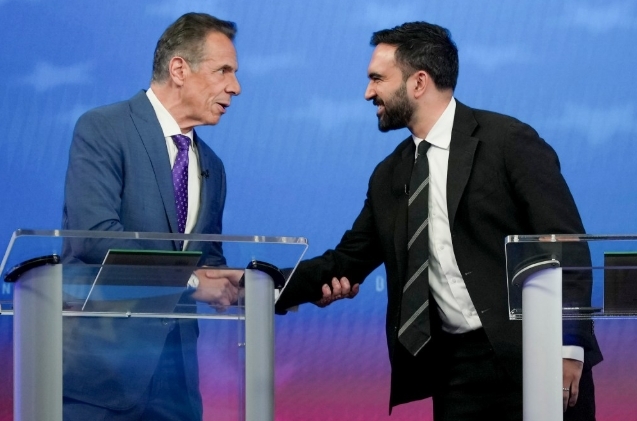 左为科莫,右为马姆达尼