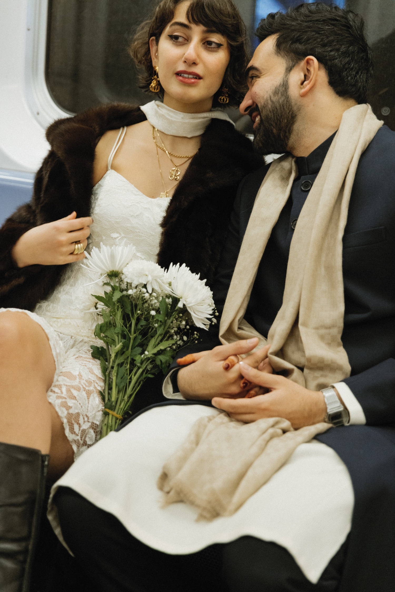 马姆达尼与妻子拉玛·杜瓦吉。杜瓦吉来自叙利亚大马士革,是一名插画家和动画师。