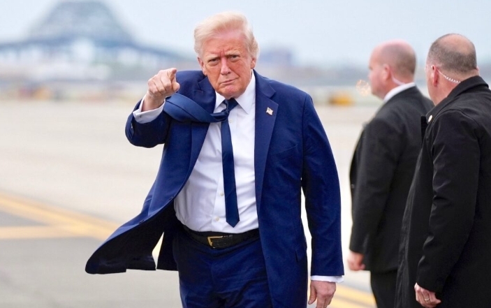 特朗普回应马姆达尼:对我客气点,你很多东西需要我批呢