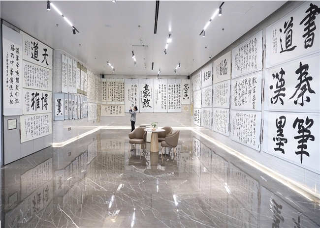 跨界艺术创作者徐晔（刀锋）书法全国巡展首站11月4日在城西硒和云创隆重启幕