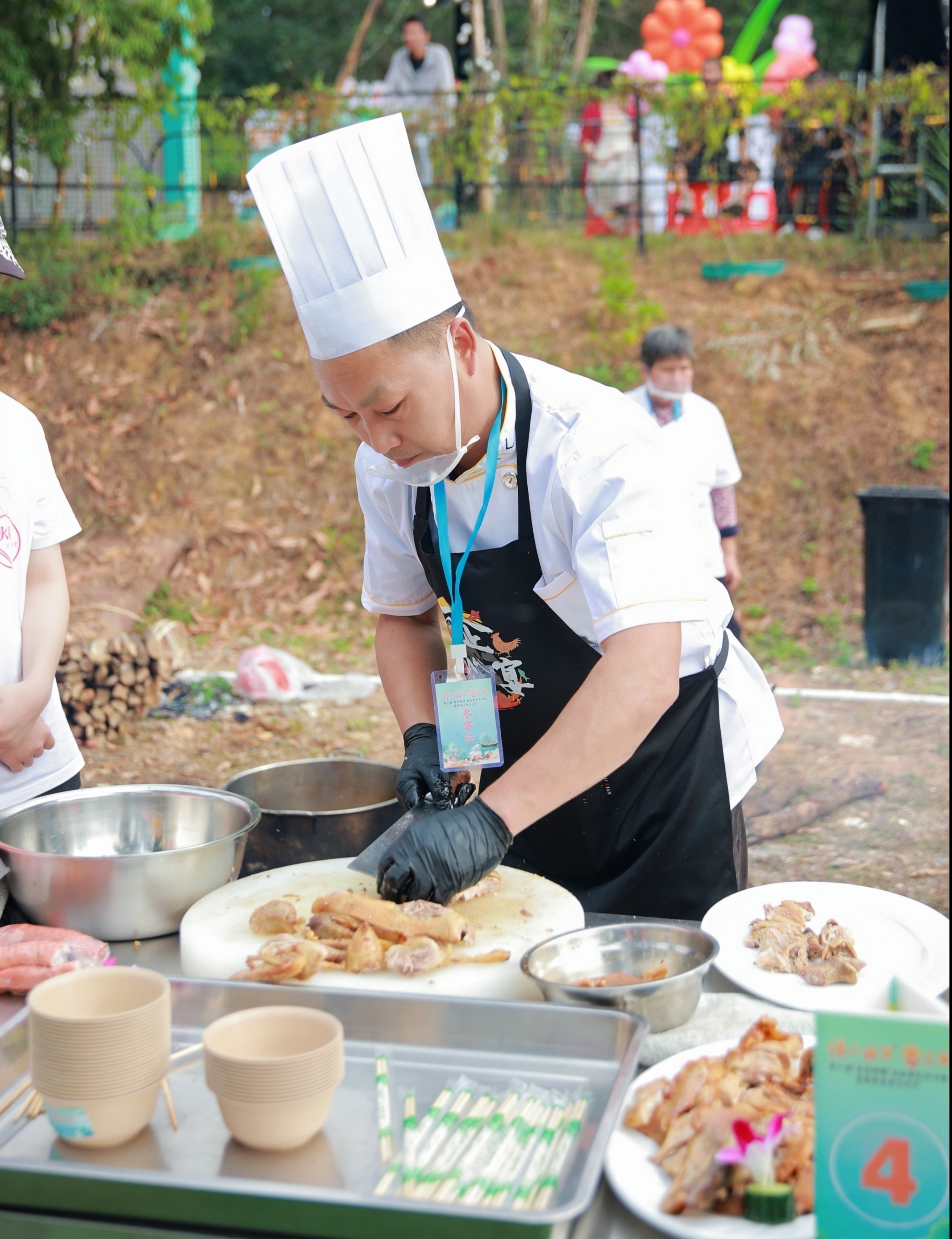 以美食为纽带“系”起乡村振兴 中山南朗白企村用柴火烹出“兴旺气”