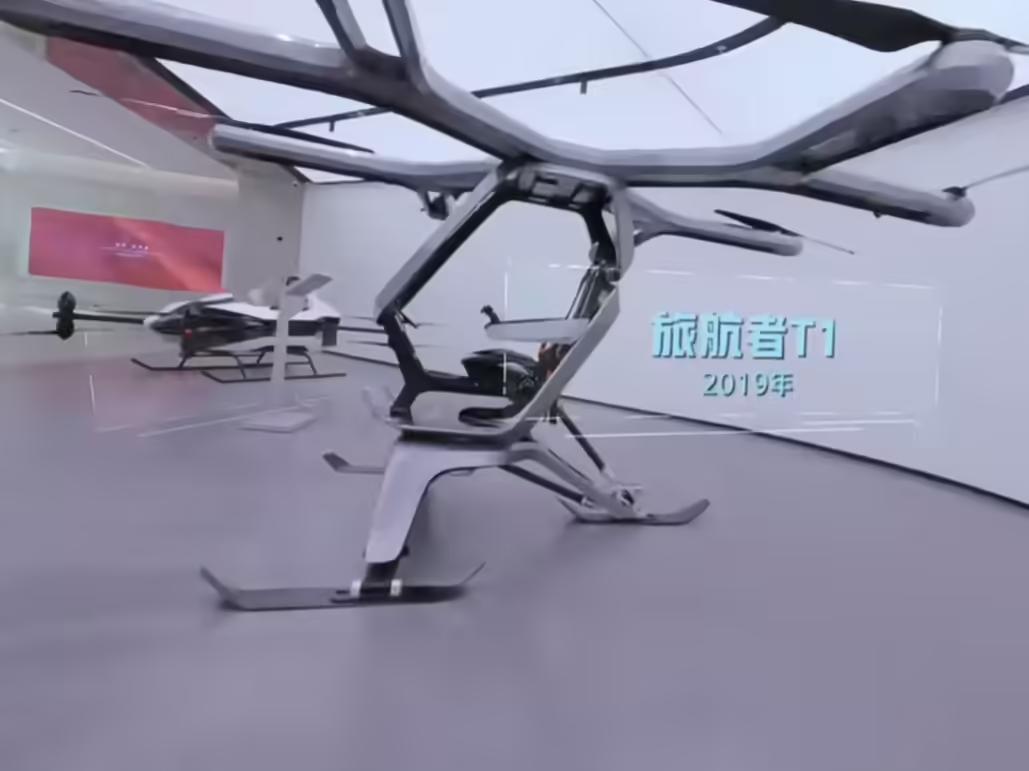 小鹏新总部“航站楼”汇天全新展厅首次公开,陆空一体飞行汽车等集体亮相