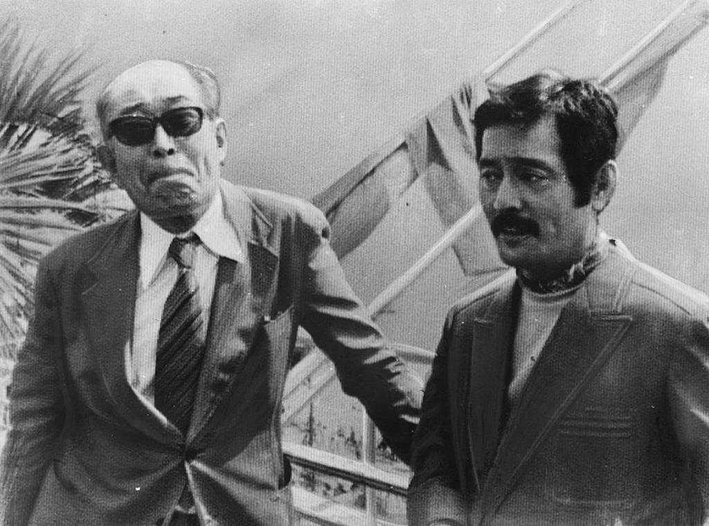 1980年，仲代达矢（右）与黑泽明一同参加戛纳电影节。