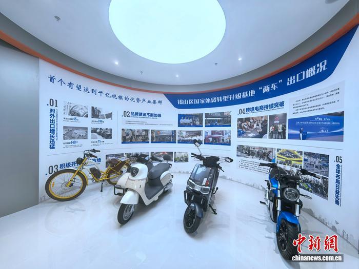 无锡电动车出口旺。中新网记者 李金磊 摄