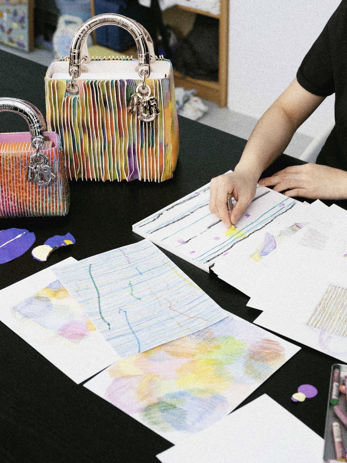 “DIOR LADY ART #10”艺术家限量合作系列展览于上海揭幕