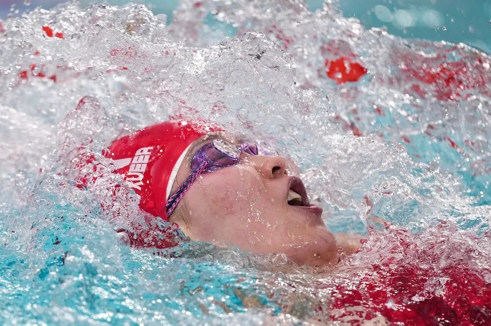 万乐天在比赛中。