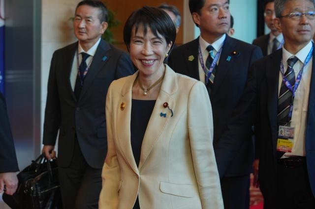 ▎10月30日,日本首相高市早苗赴韩出席APEC峰会。(图源:韩联社)