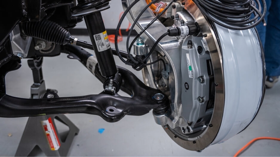 东风奕派007完成申报:功率400千瓦,中国首款量产四轮毂电机车型