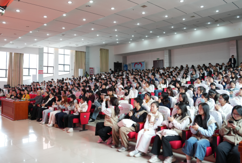 汪立夏教授做客南昌师范学院第78期青蓝讲坛