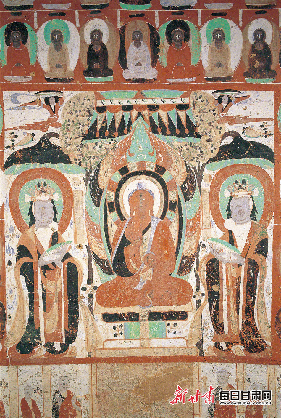 西千佛洞第8窟　东壁北侧　一佛二菩萨说法图　隋（敦煌研究院供图）