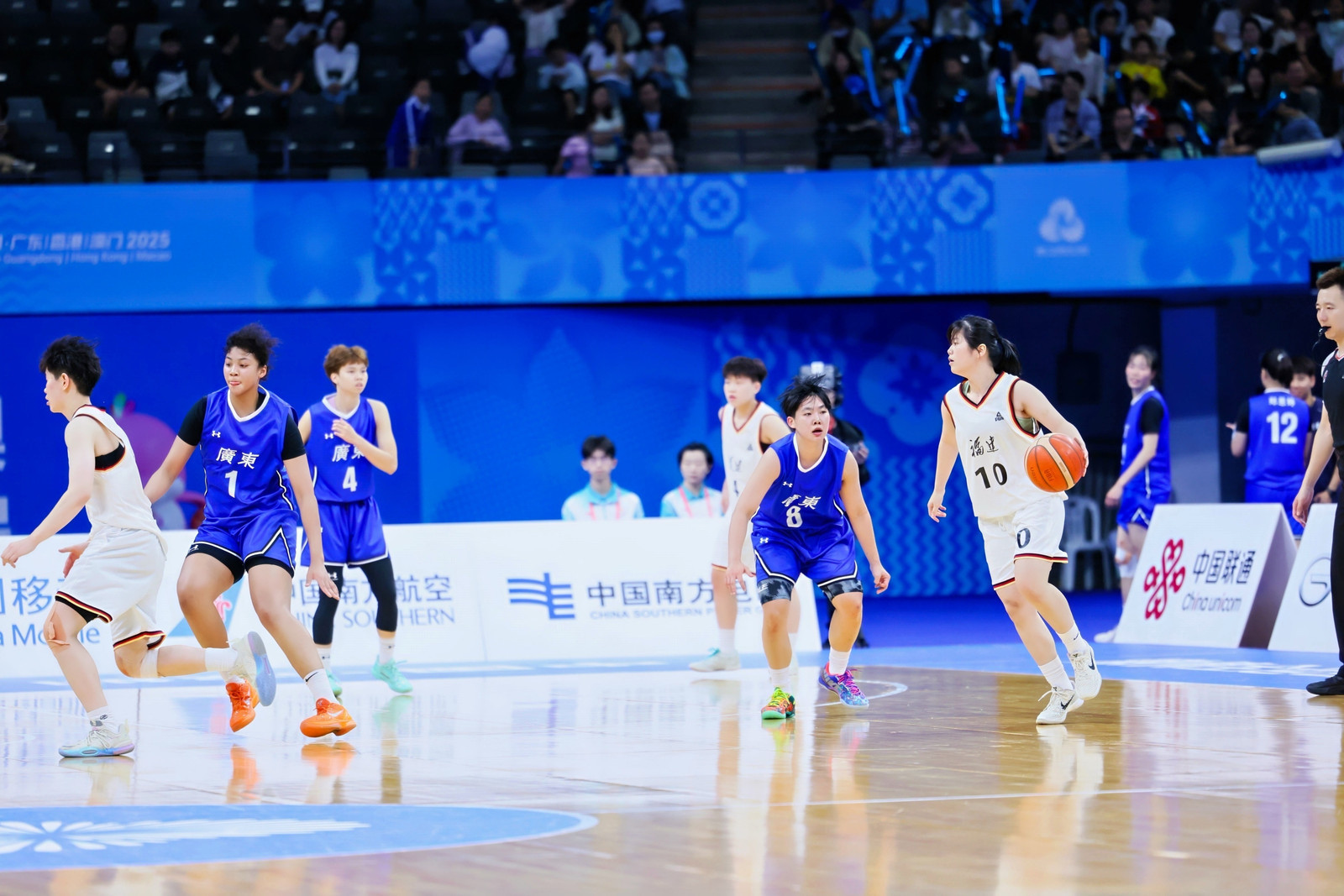 十五运会游泳赛开赛，龙岗三赛同台掀青春风暴