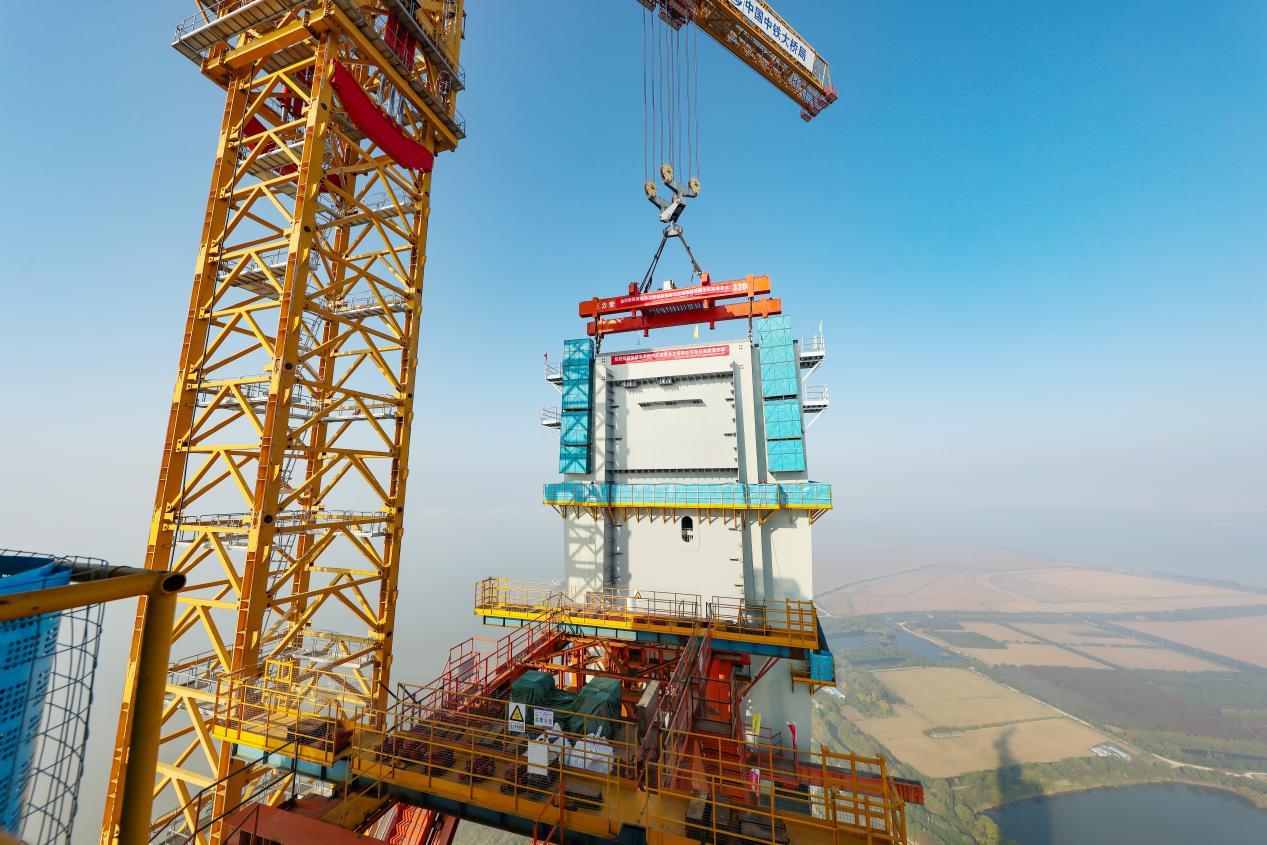 图为施工现场。朱其摄