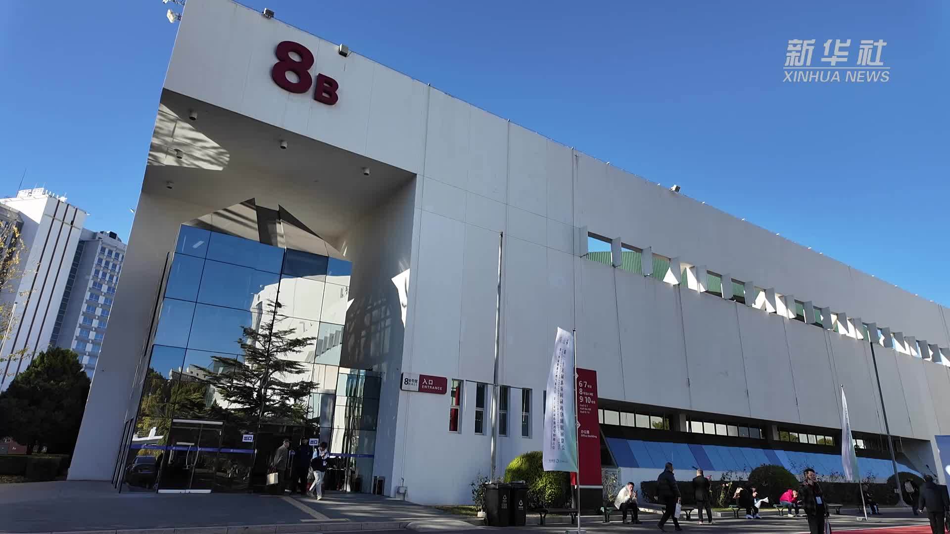 在健康产业盛会感受医疗科技新方向